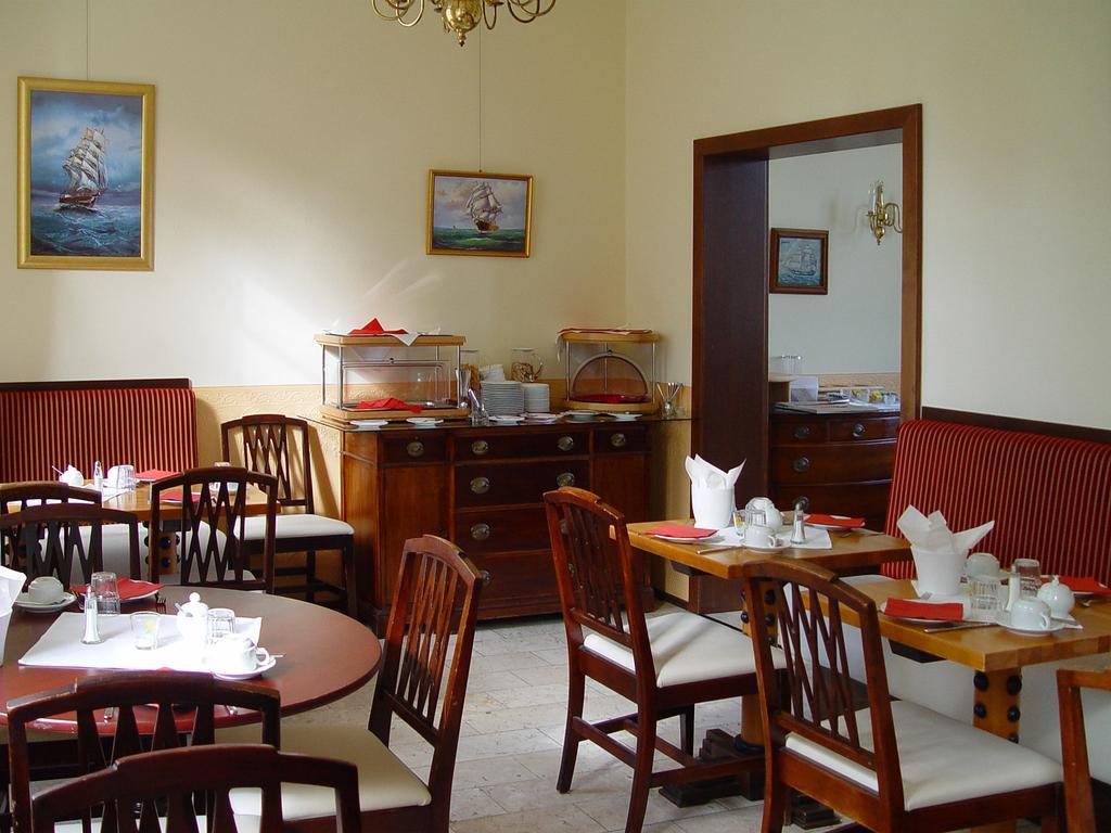 Hotel Altes Hafenhaus روستوك المظهر الخارجي الصورة